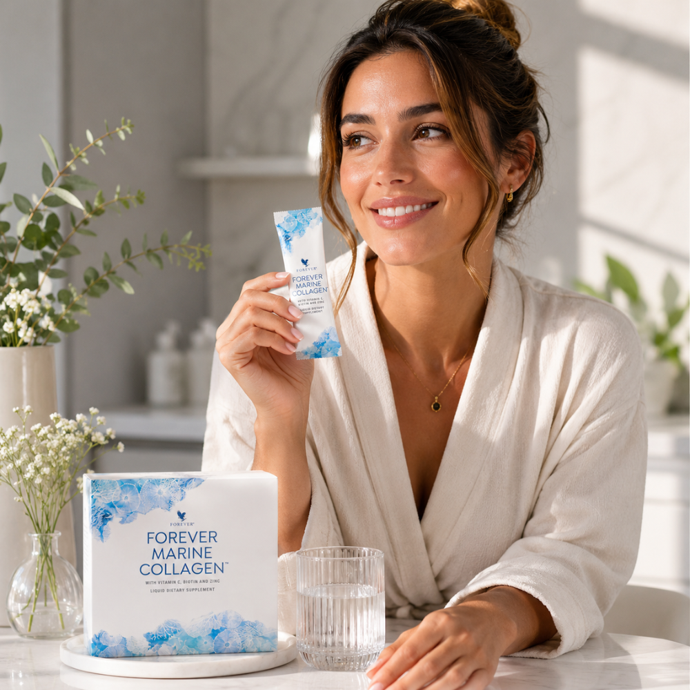 Forever Marine Collagen utilisé dans une routine bien-être avec un sachet prêt à consommer