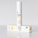 Forever Vitamin C™ sérum illuminateur visage à 6 % de vitamine C avec Aloe vera et jojoba – flacon 30 ml sur fond blanc