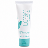 Gel Hydratant Logic by Forever™ à l'Aloe vera, Niacinamide et extraits botaniques sur fond blanc